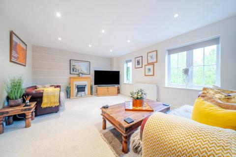 9 Abbots Court, Selby, YO8 8BF