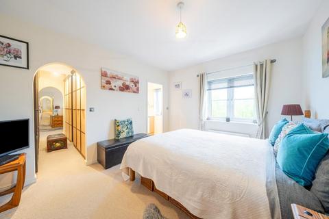 9 Abbots Court, Selby, YO8 8BF