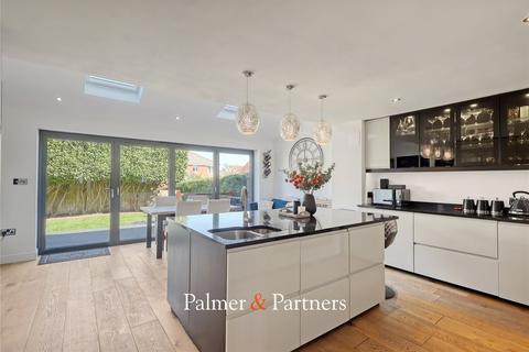 5 Gunson Gate, Chelmsford, CM2 9NZ