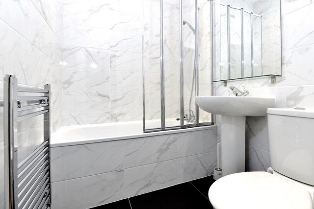 4 bedroom Flat 2 Minutes from Bow Road Undergroun