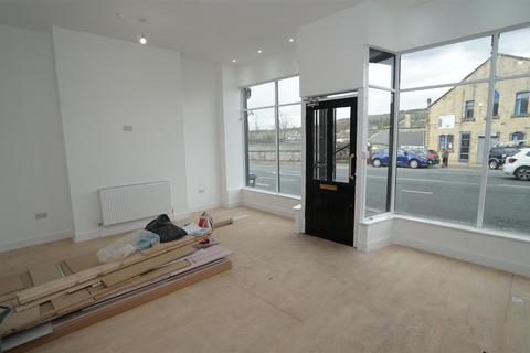 Shop to rent, Commercial Street, Shipley