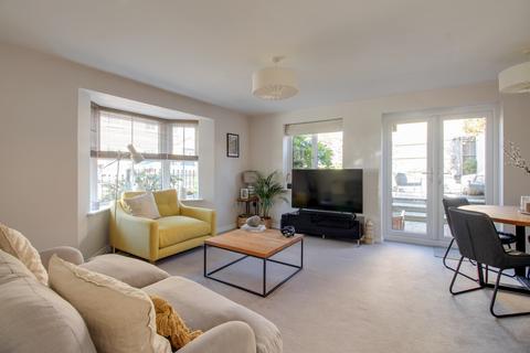 3 bedroom semi-detached house for sale, Osprey Drive, Leighton Buzzard, LU7