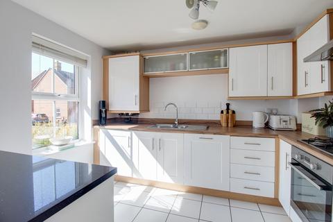 3 bedroom semi-detached house for sale, Osprey Drive, Leighton Buzzard, LU7