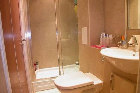 2 bedroom flat to rent, NORTH STATION
