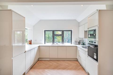 23 Silver Lane, Purley, CR8 3HJ