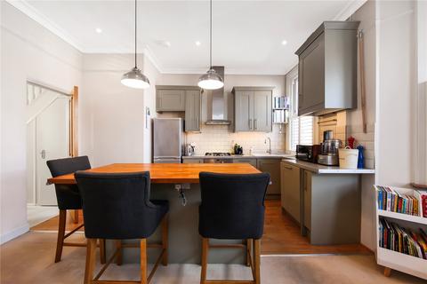 3 bedroom flat for sale, Ebbsfleet Road, Cricklewood, NW2