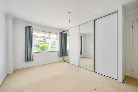 17 Fryatts Way, Bexhill-on-sea, TN39 4LW