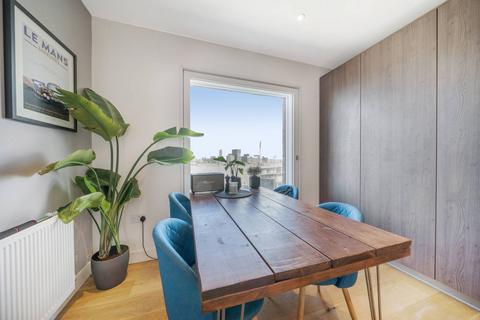 2 bedroom flat for sale, Hugero Point, Greenwich, London, SE10