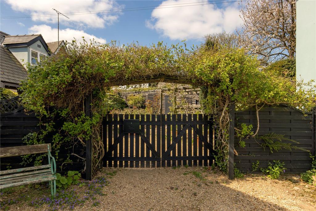 Gate