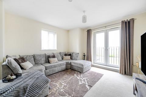 2 bedroom flat for sale, Bramall House, Chapman Road, Thornbury, Bradford, BD3
