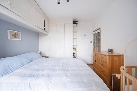 2 bedroom flat for sale, James Hammett House, Ravenscroft Street, Shoreditch, London, E2