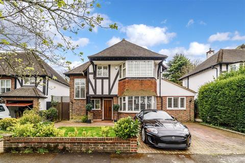 3 bedroom detached house for sale, Anne Boleyns Walk, Cheam Village