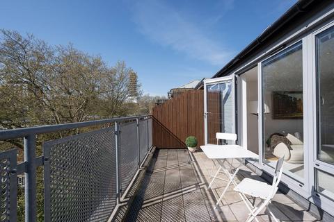 3 bedroom flat for sale, Bartholomew Square, Clerkenwell, London, EC1V