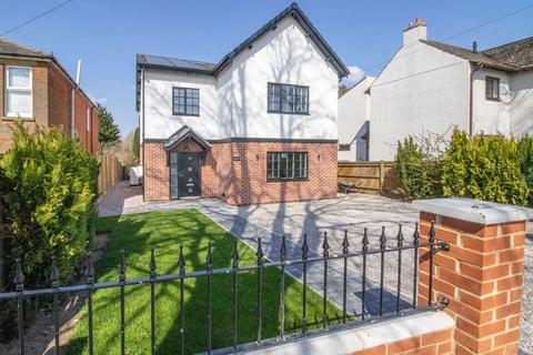 4 bedroom detached house for sale, Grange Road, Alresford