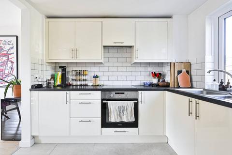 2 bedroom flat for sale, Wornington Road, North Kensington, London, W10