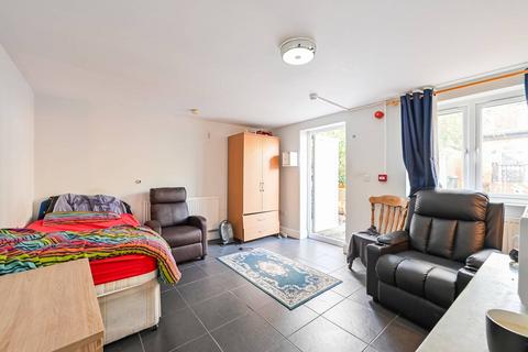 9 bedroom semi-detached house to rent, Earlham Grove, N22, Wood Green, London, N22