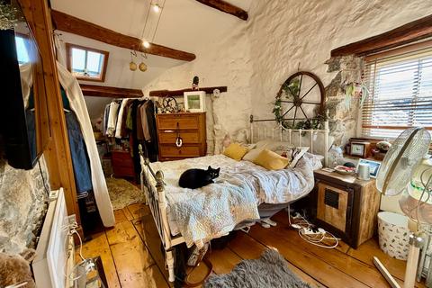 Siop Y Bont Bridge End, Dolgellau, LL40 1DF