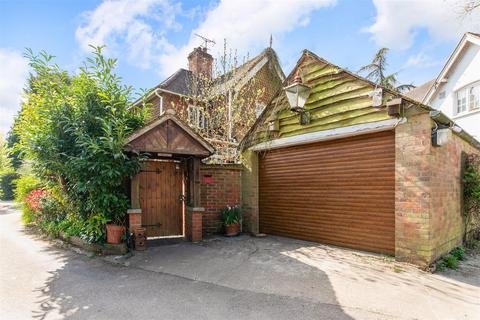 3 bedroom detached house for sale, Hurst Lane, Headley
