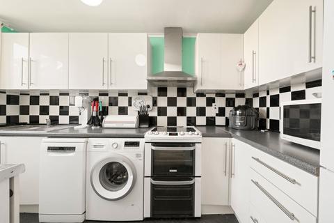 1 bedroom maisonette for sale, Thirlmere Gardens, Northwood HA6