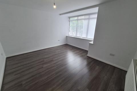1 bedroom flat to rent, Plodder Lane, Farnworth, Bolton