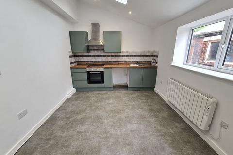 1 bedroom flat to rent, Plodder Lane, Farnworth, Bolton