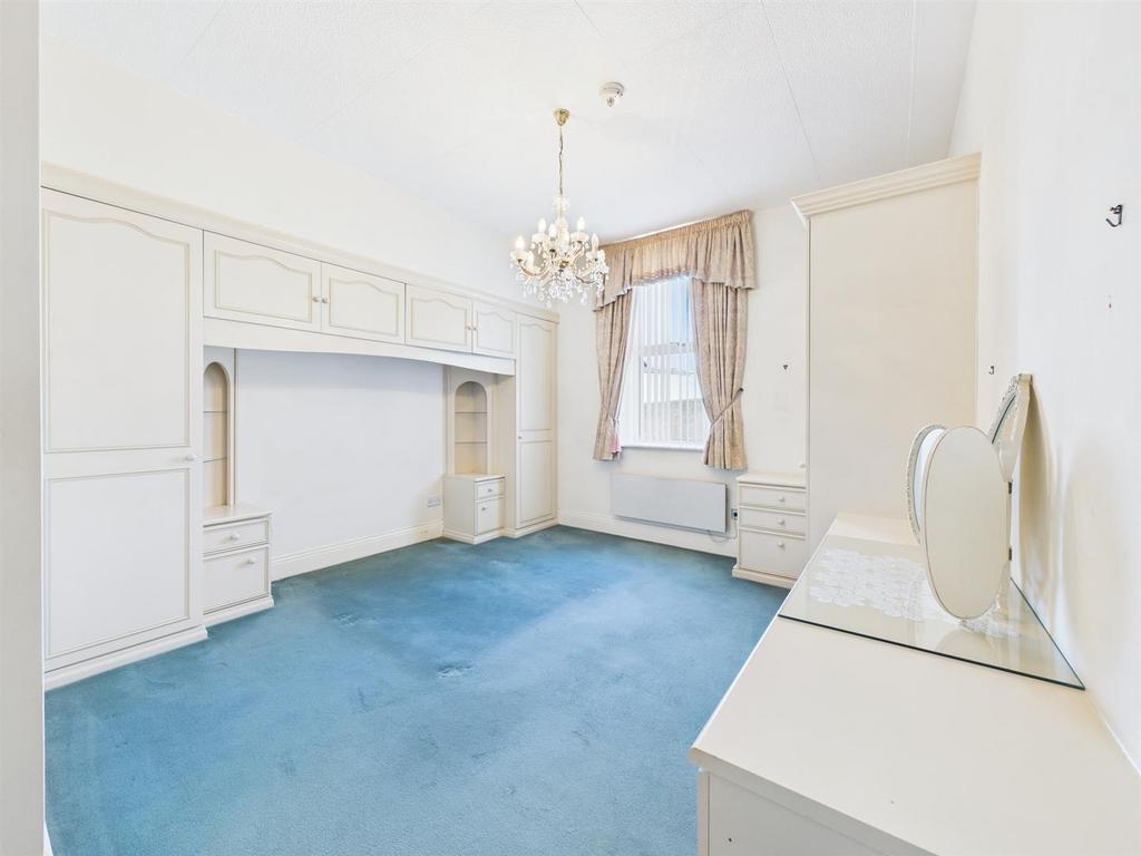 Bedroom: