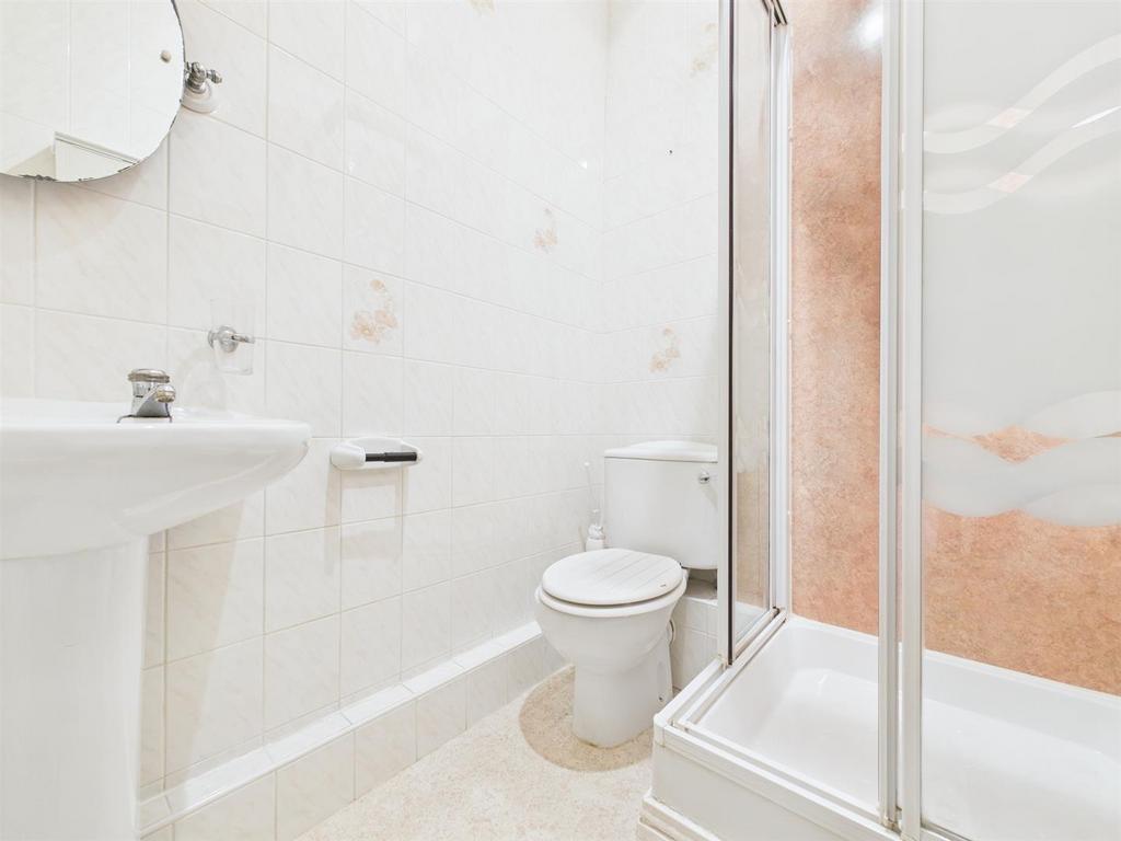 En Suite: