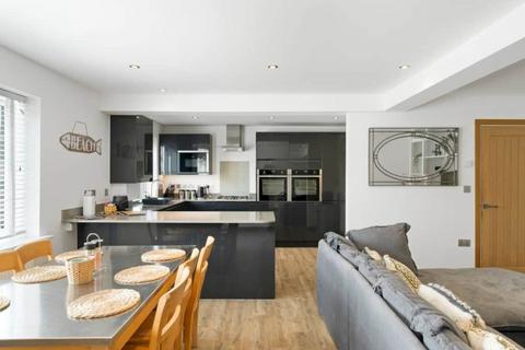 2 bedroom apartment for sale, Henver Road, Newquay, TR7