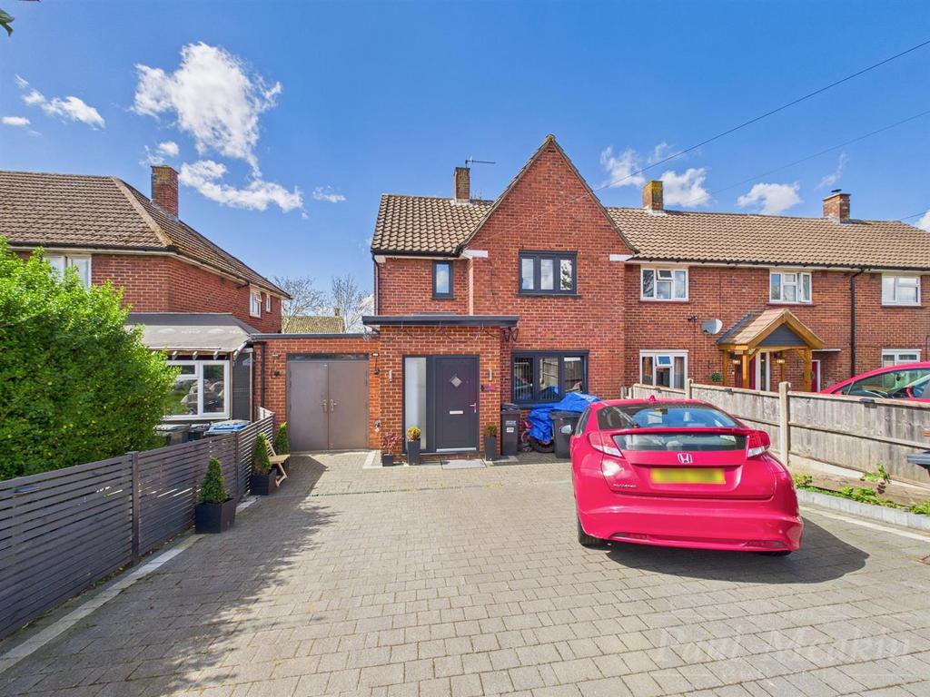 King Henrys Drive