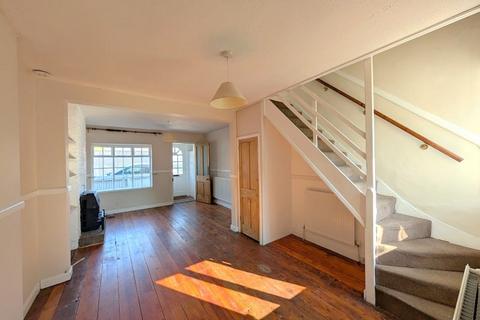 2 bedroom cottage for sale, St Dunstans Road, Feltham, TW13