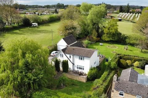 4 bedroom detached house for sale, Shotts Lane, Newent GL18
