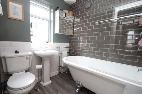 3 bedroom semi-detached house for sale, Berkeley Ave, Stretford, M32 9TJ