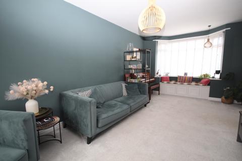 3 bedroom semi-detached house for sale, Berkeley Ave, Stretford, M32 9TJ