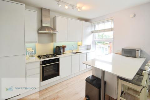 1 bedroom apartment to rent, High Street, Walton On Thames