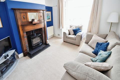 4 bedroom semi-detached house for sale, Nabwood Crescent, Shipley BD18
