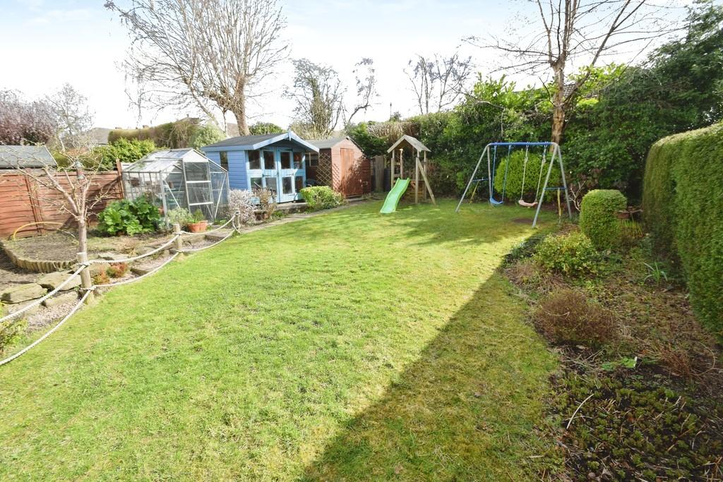D294980f-Garden 201