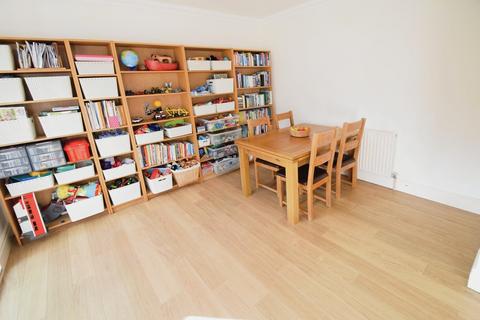 4 bedroom semi-detached house for sale, Nabwood Crescent, Shipley BD18