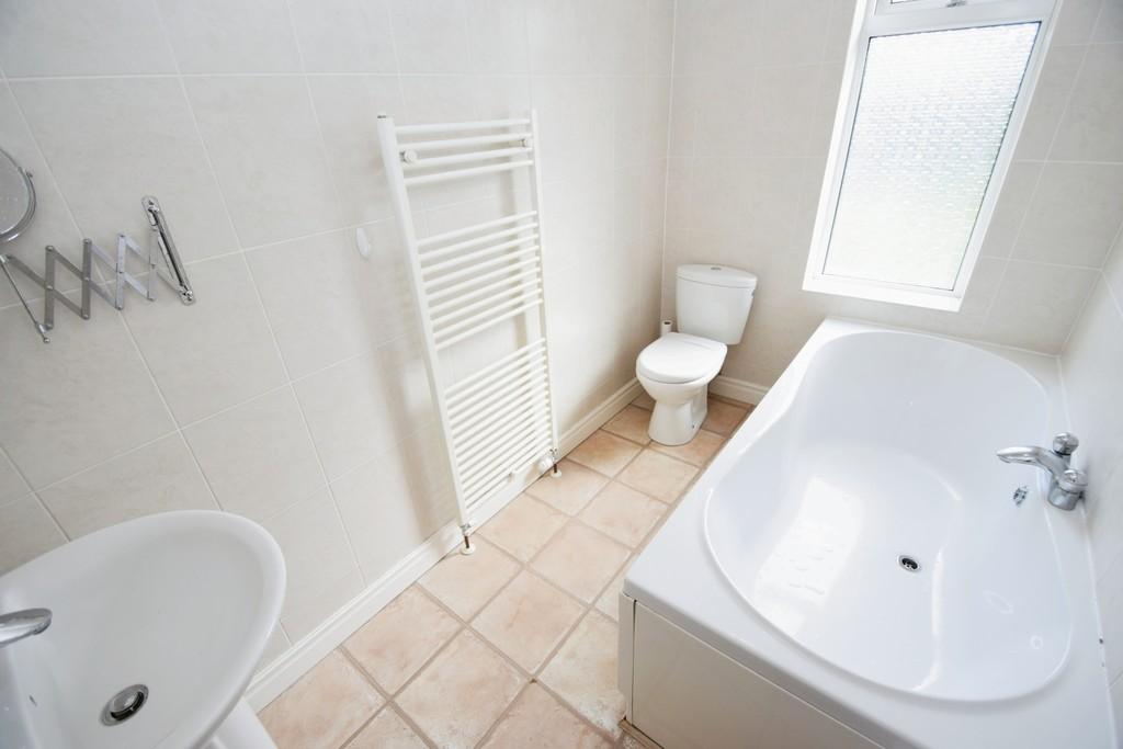 6ff4cc5f-Bathroom
