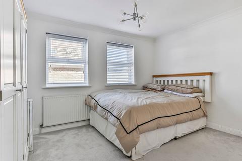 Flat 2, 6 Bracken Road, Bournemouth, BH6 3TB