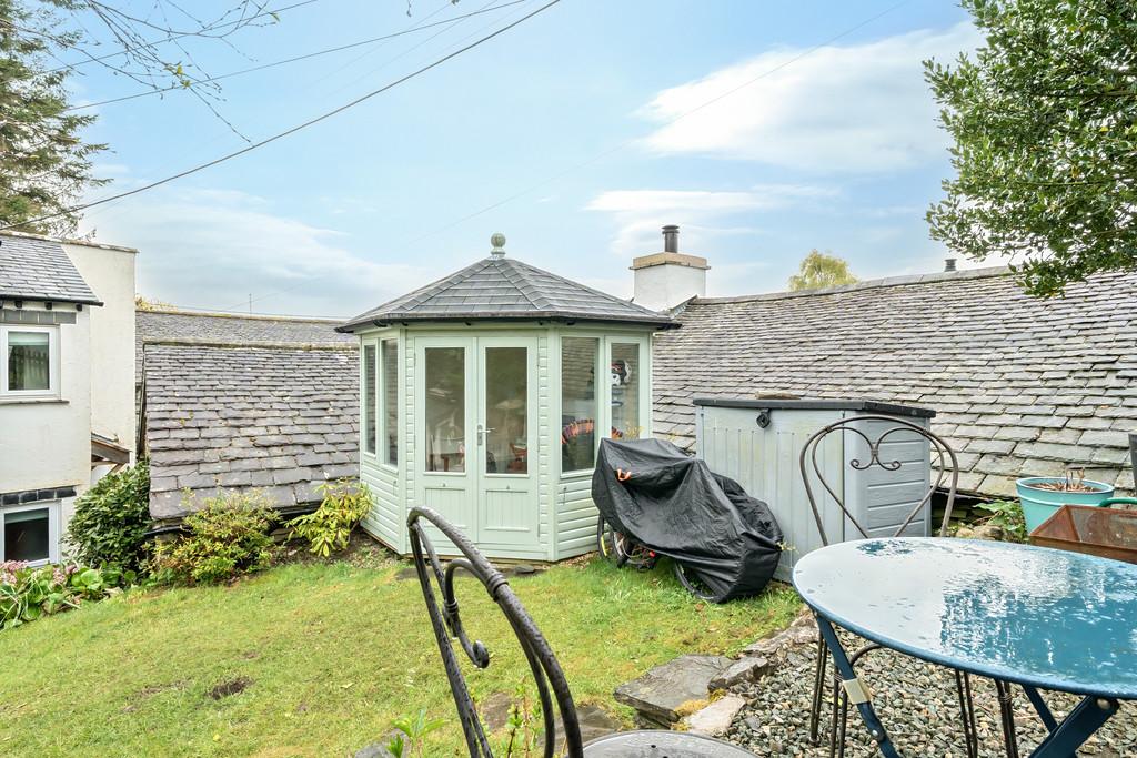 Patio Garden and Summer House