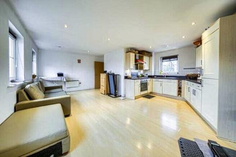 Dickens Heath Road, Dickens Heath B90