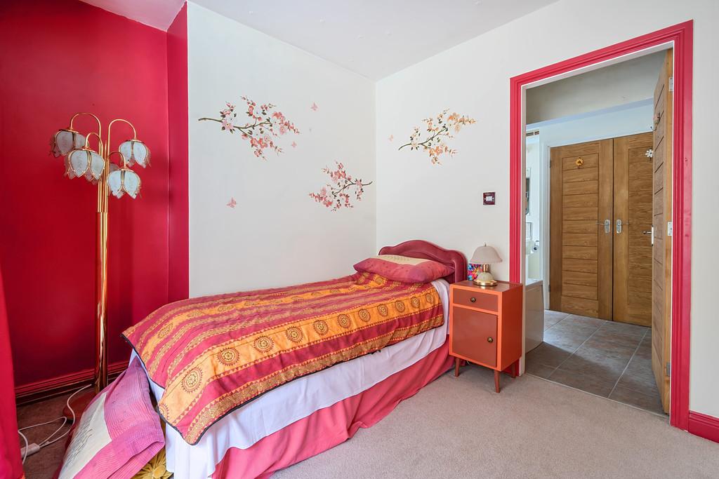 Dining Room/Bedroom 2