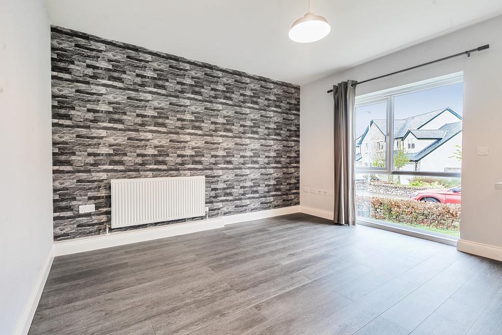 Open plan living room/kitchen