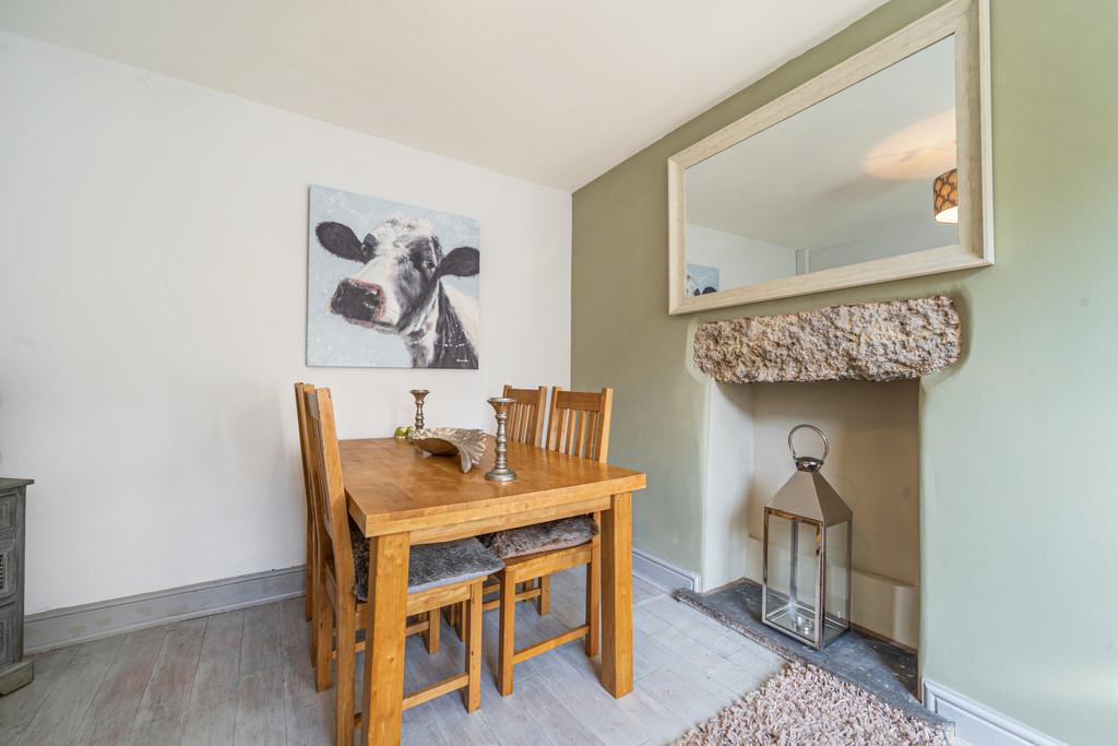 Sitting/Dining Room