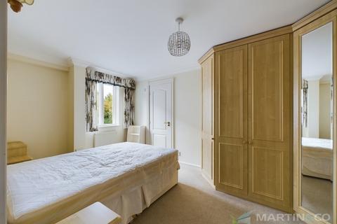 3 bedroom apartment for sale, Devington Hall, Truro