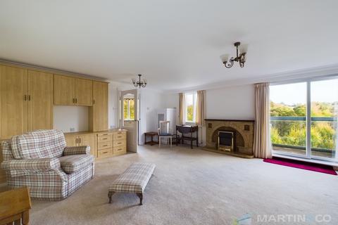 3 bedroom apartment for sale, Devington Hall, Truro