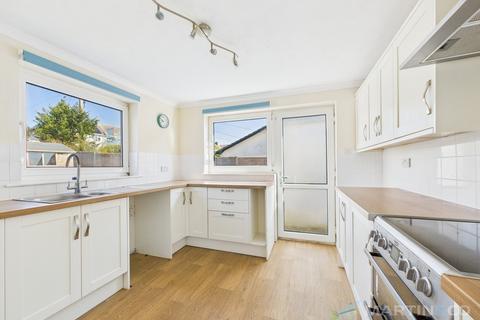 7 North Hill, Blackwater, Truro, TR4 8ES