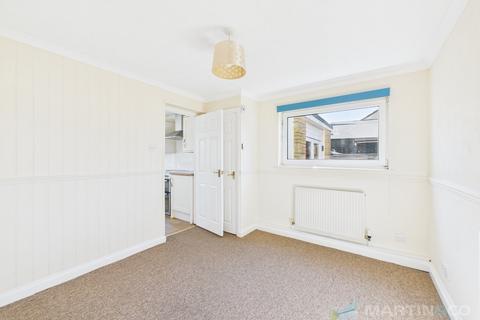 7 North Hill, Blackwater, Truro, TR4 8ES