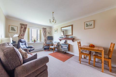 1 bedroom flat for sale, Orchard Court, Tenbury Wells, Worcestershire, WR15 8EZ