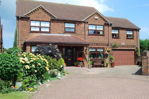 5 bedroom detached house for sale, Byedales, Bempton